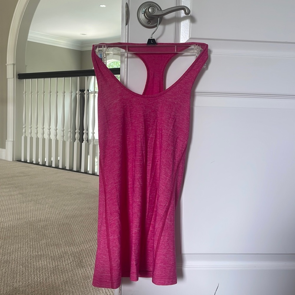 Women’s lululemon tank top// worn once